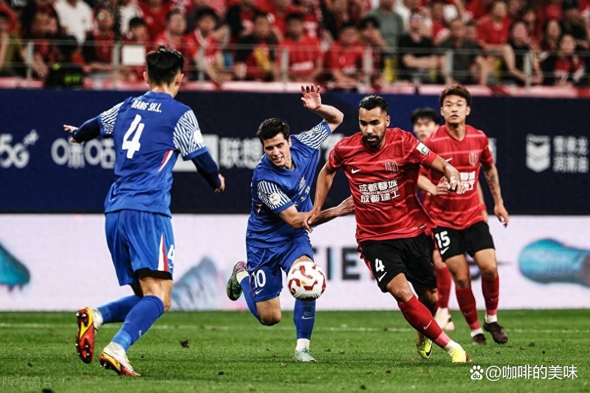 金年会-亚特兰大窗口期刷新队史纪录；志在中超名次提升；球迷炸锅；身体对抗强度拉满的简单介绍