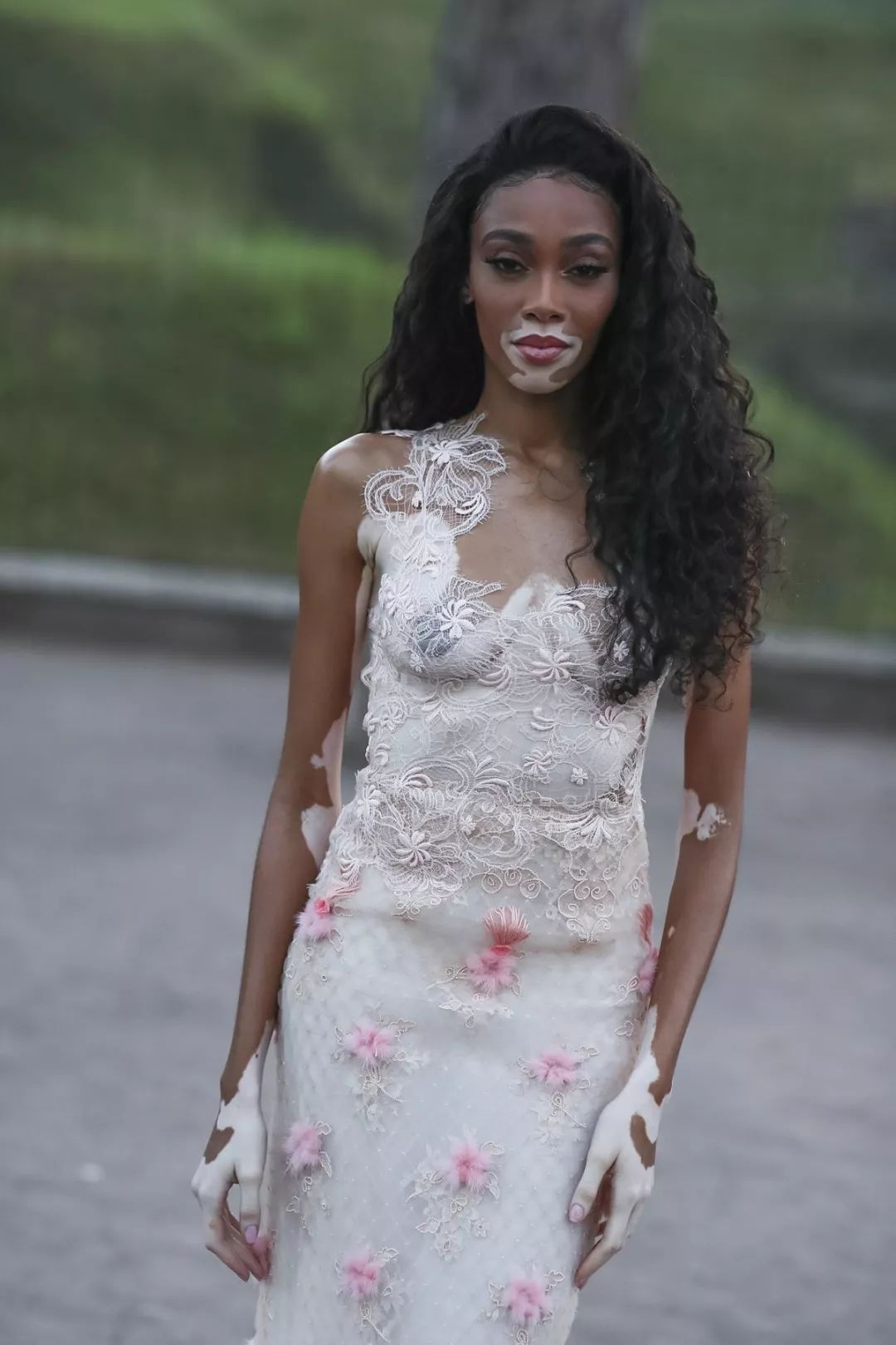 金年会官方网站-包含罗马发布备战花絮，今晨再遭质疑，国王杯任务艰巨，医务组通报恢复的词条