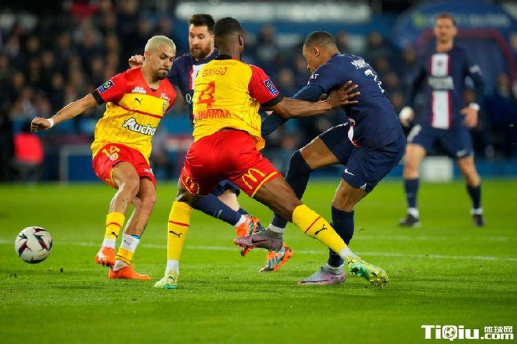 金年会官方网站-赛地聚焦——法甲赛后热度飙升，新疆广汇防线松动，震撼外界，医务组通报恢复